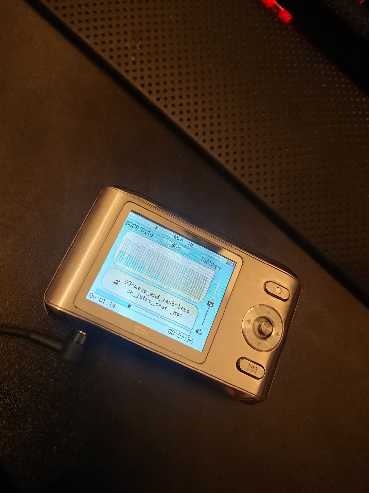 Found my old MP4 player :P Can anyone help me connecting it to my PC? |  [H]ard|Forum