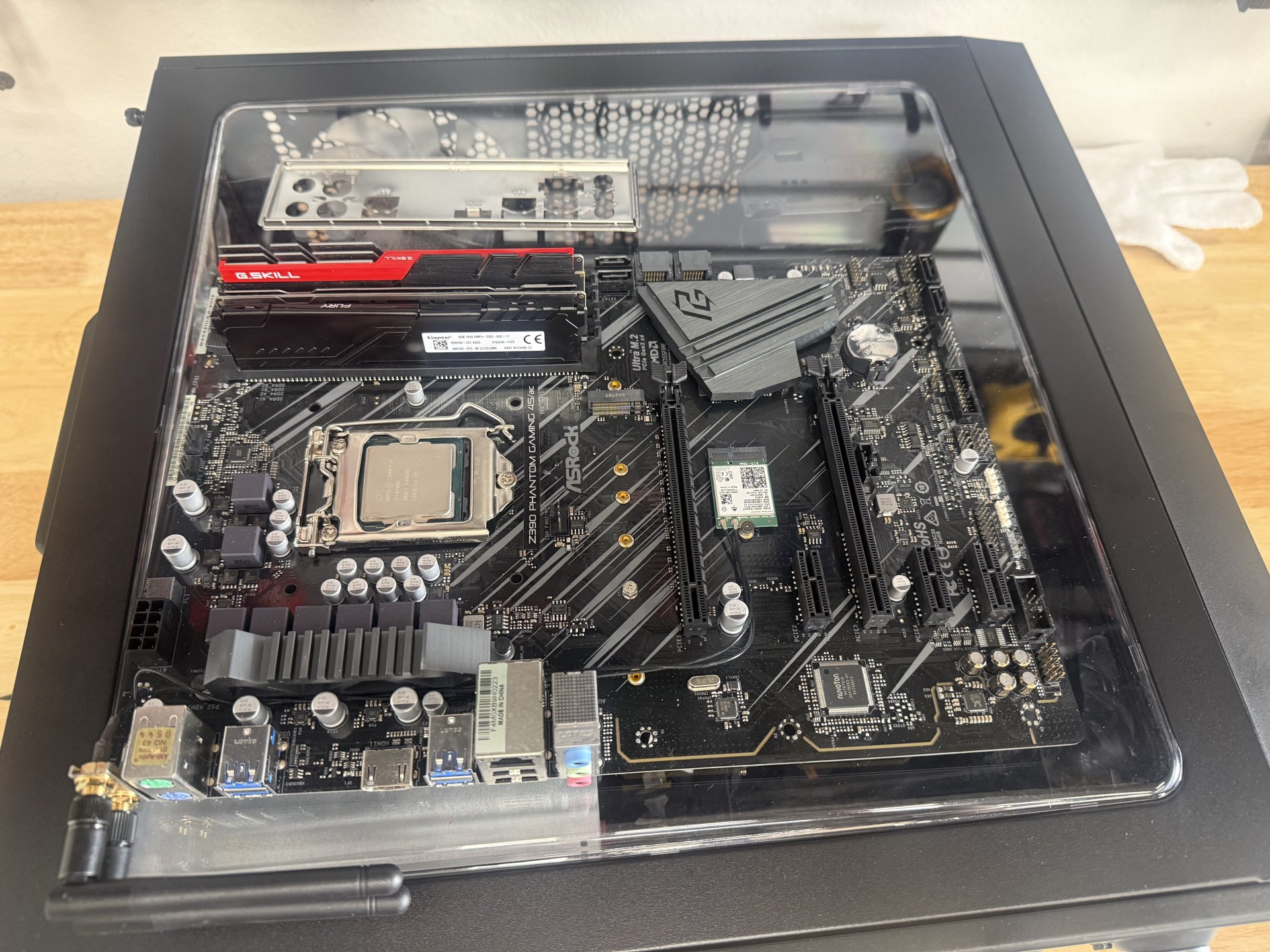 FS: i7 9700k + ASRock Z390 board + 4x8GB DDR4 | [H]ard|Forum